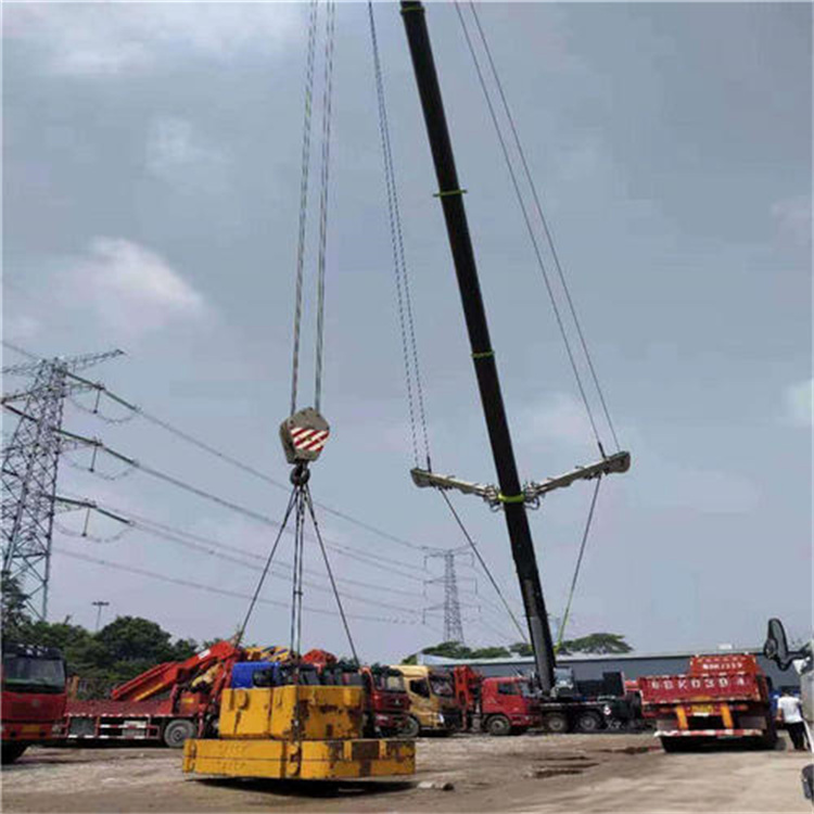 四更镇风电设备吊装